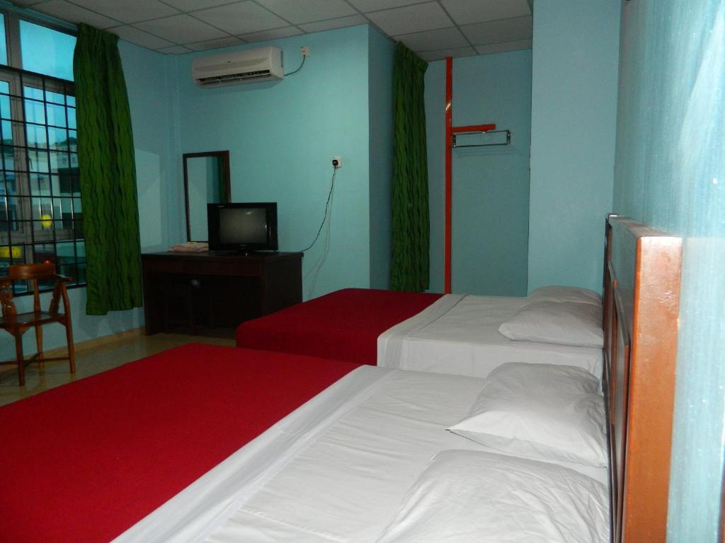 River Side Hotel Mersing Room photo