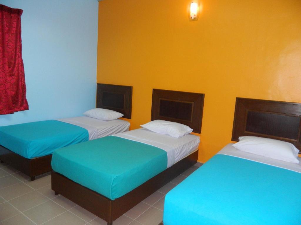 River Side Hotel Mersing Room photo